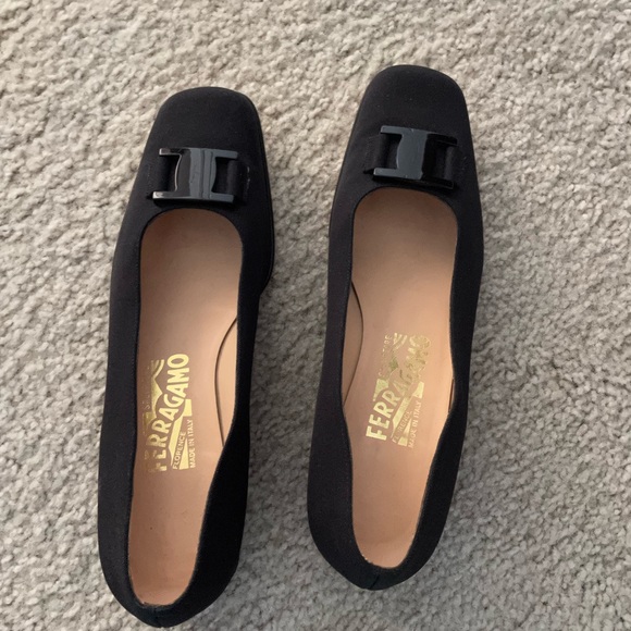 Ferragamo low pumps! - Picture 1 of 2